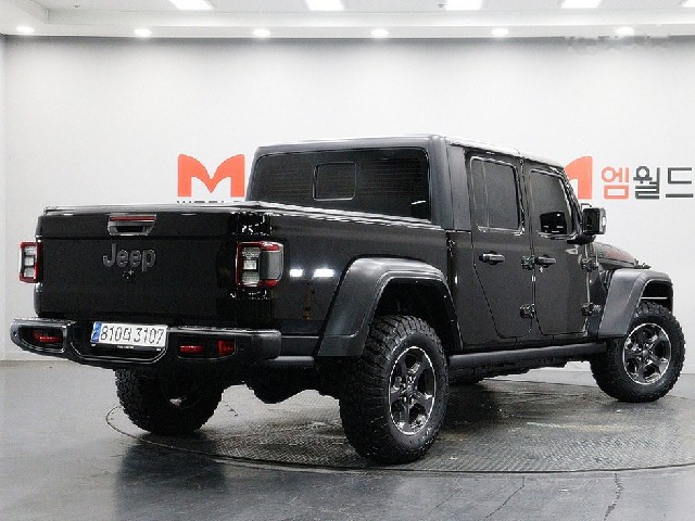 ce0e3a26930a9c53e9d8a7808bd9b30e.jpeg