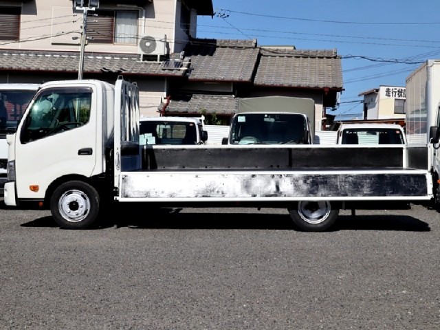 6cb83c0a71a44bbafd06cd95622cd9e9.jpeg