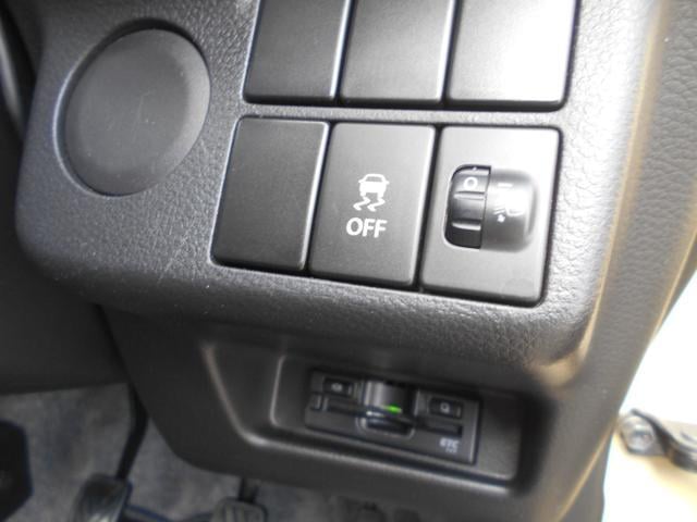 0560915A30251018W00114.jpg