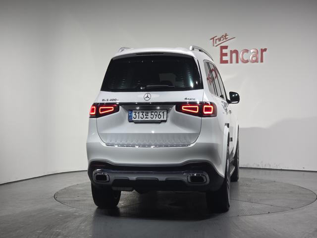 0914a2aae3248a2c5cb283a728ebb57a.jpeg