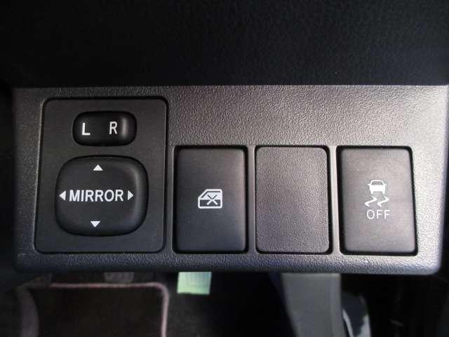0540315A30251116W00116.jpg