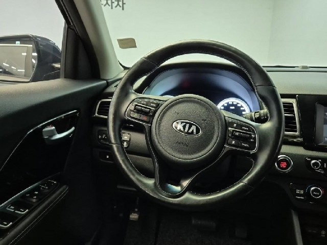 6101500629R9.jpg