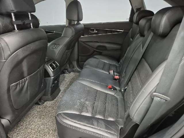 6101000807R12.jpg