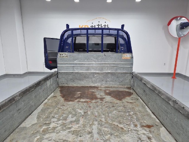 6101000117R15.jpg