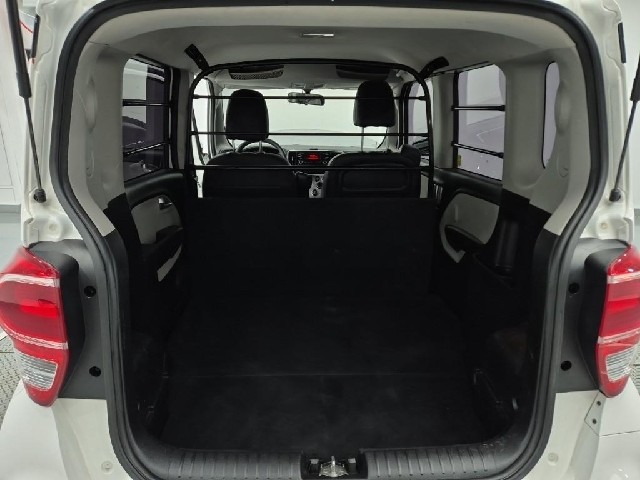 6101000480R15.jpg