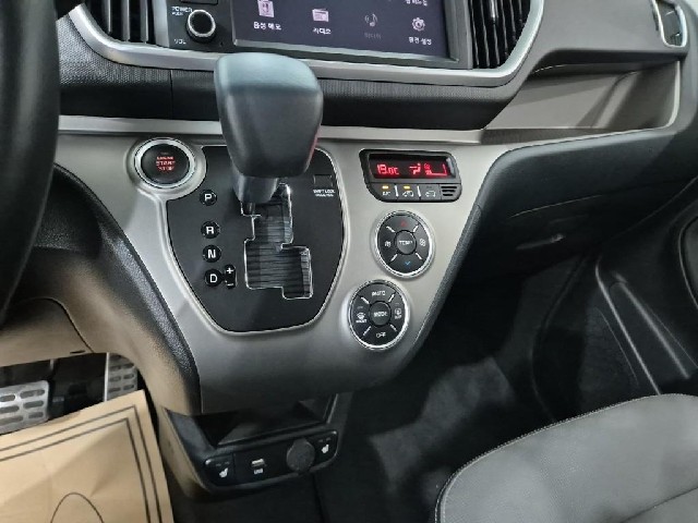 6101000427R8.jpg