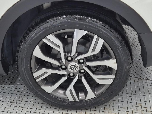 6101001196R20.jpg