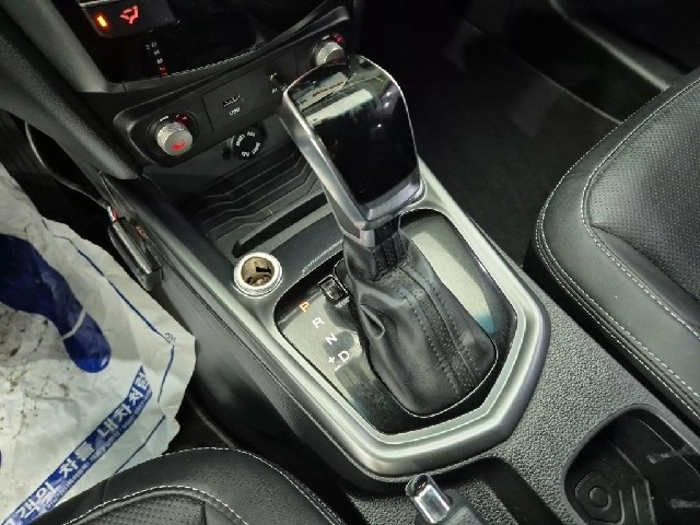 6101001196R8.jpg