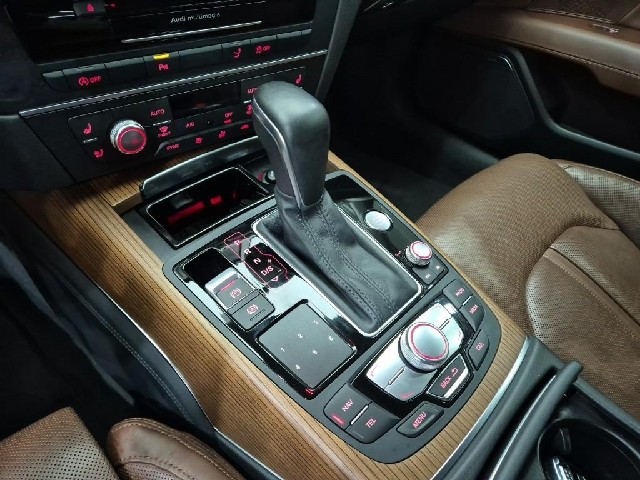 6101001167R8.jpg