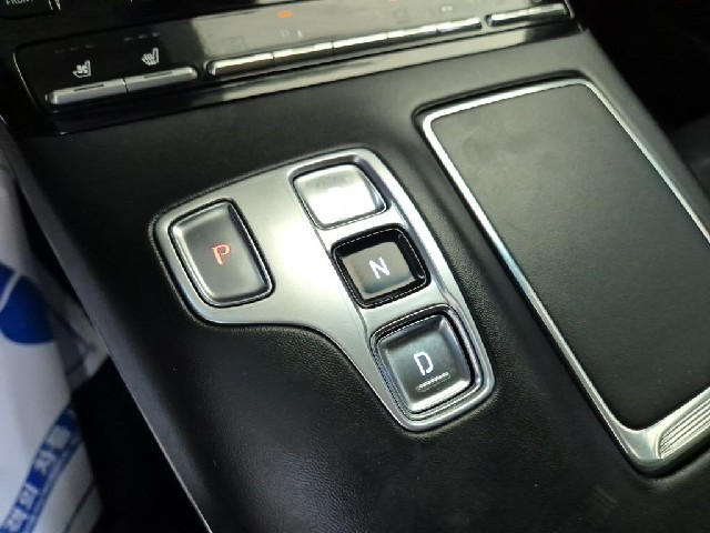 6101000888R8.jpg