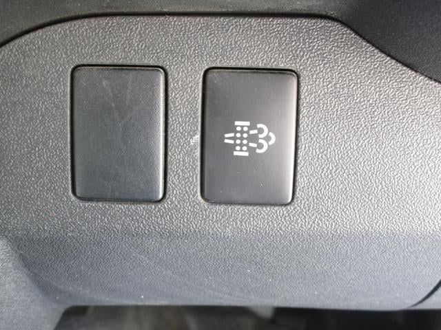 0910064A30250730W00115.jpg