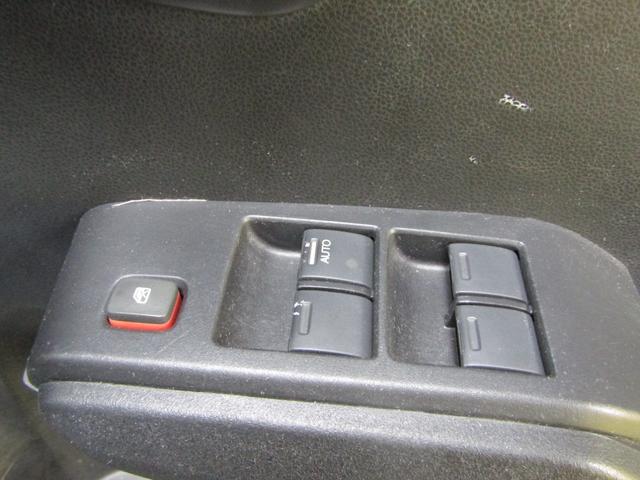 0530123A30260129W00318.jpg