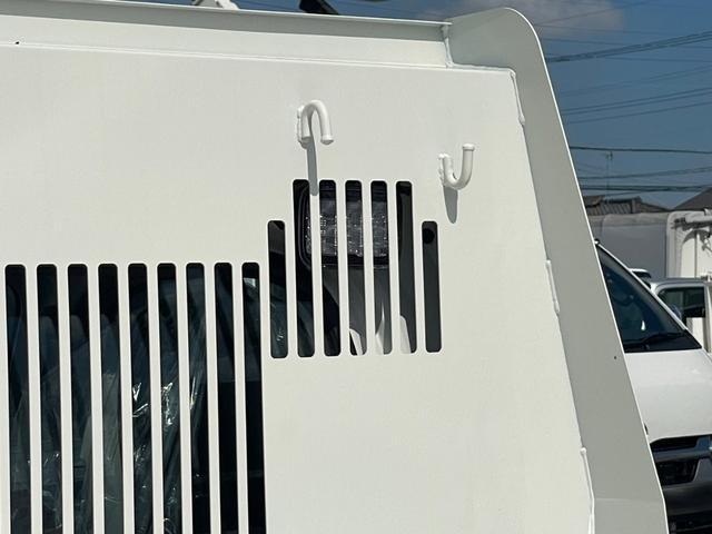0508221A30260111W00119.jpg