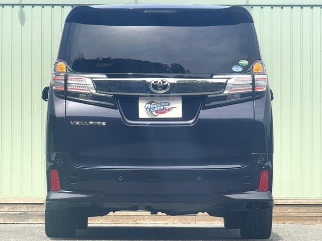 0700435A30260205W00109.jpg