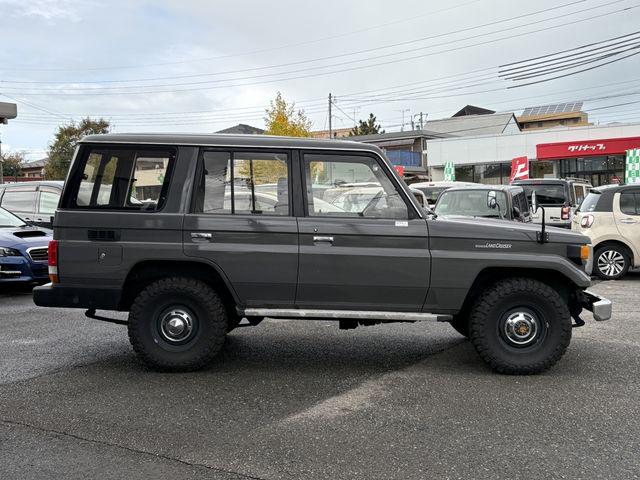 a5b670ceb47bf7ab52af2b1eb0a6d18d.jpg
