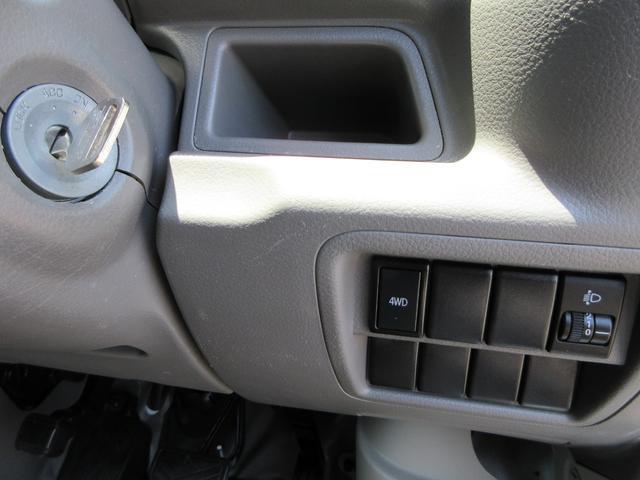 0910010A30250619W00107.jpg