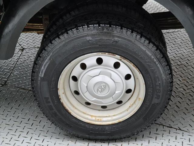 5111002482R15.jpg