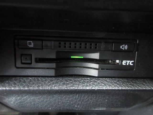 20039187_carP_l_5.jpg
