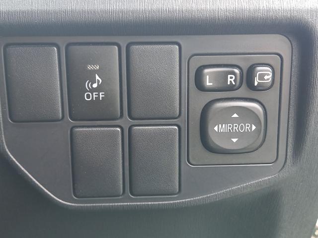 0404311A30250923W00209.jpg