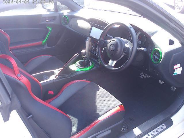 15268744_carP_l_4.jpg