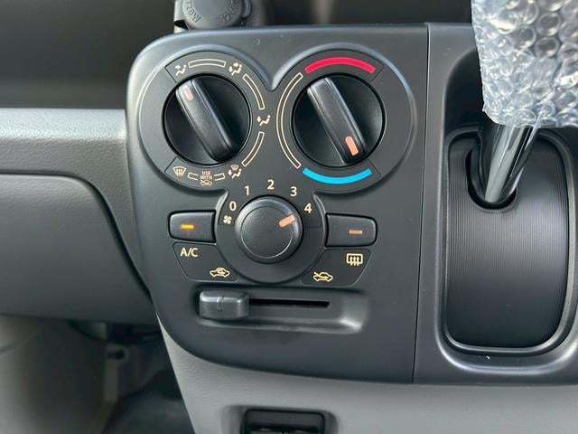0500501A30250913W00213.jpg