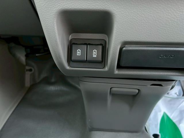 0500501A30250913W00214.jpg