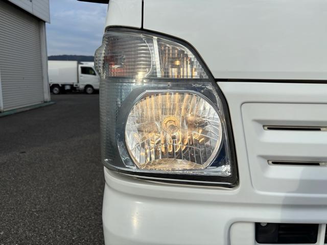 0705465A20251108W00411.jpg