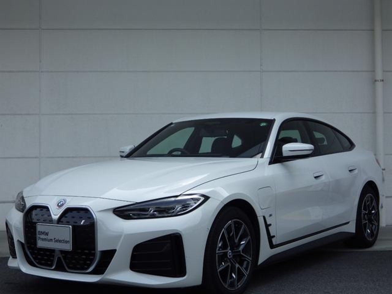 2023 BMW I4, photo 1 of 1