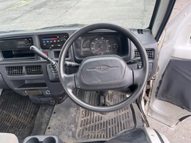 0510258A30260405W00215.jpg
