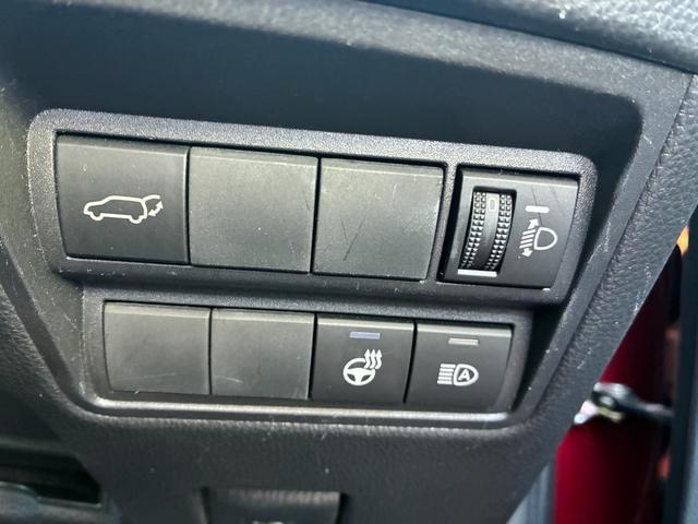 0700986A30251129W00209.jpg
