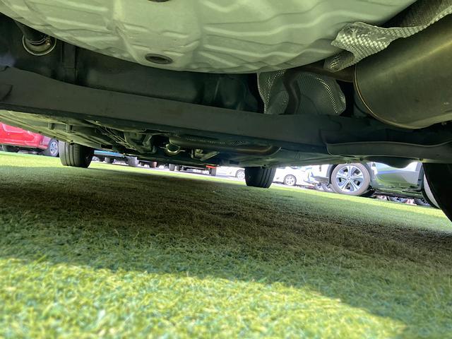0708553A30260409W00215.jpg