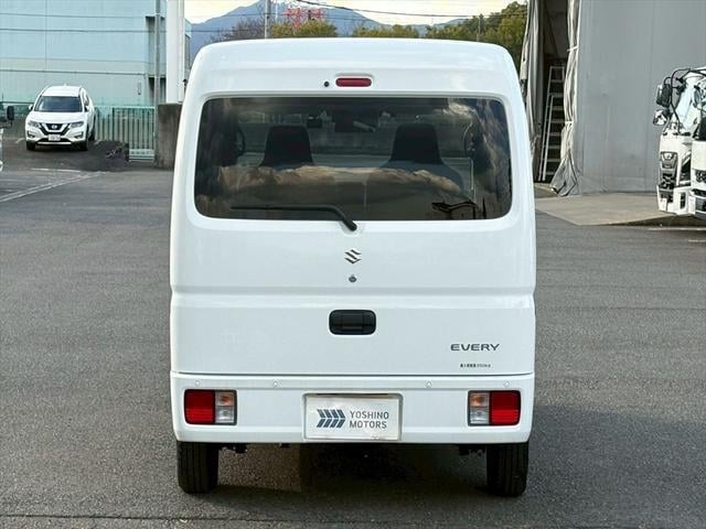 0550842A30251209W00215.jpg