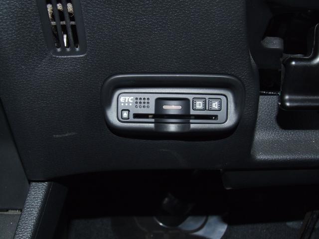 0303122A30241020W00217.jpg