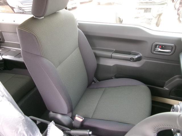 9030835A30250515W00119.jpg