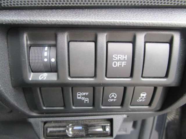 0504150A30251221W00118.jpg
