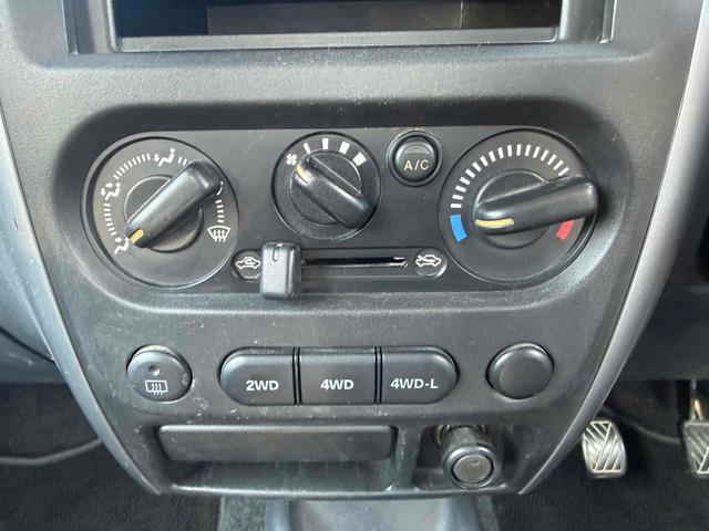 0600051A30251217W00103.jpg
