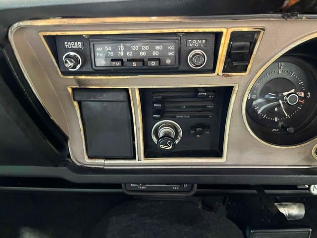 0207795A30251104W00107.jpg