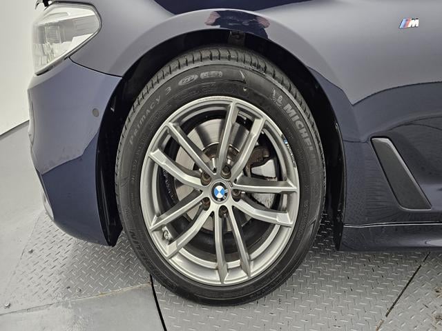 71bd7b60335cc76ab3bed389d685c8ae.jpeg
