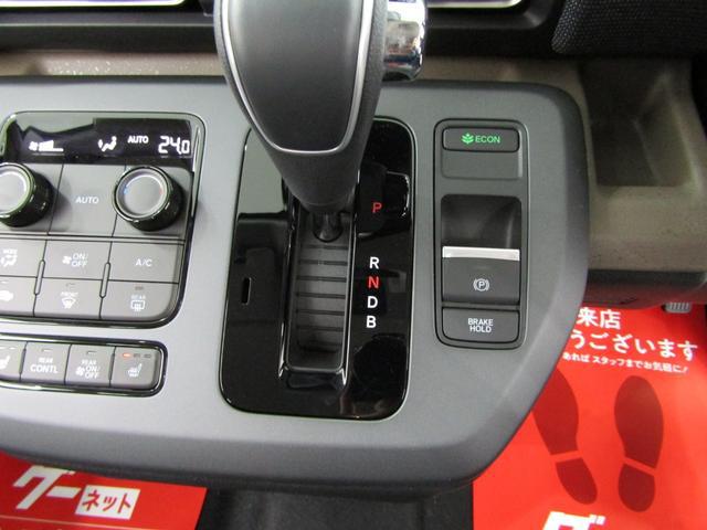 0701563A30260323W00215.jpg
