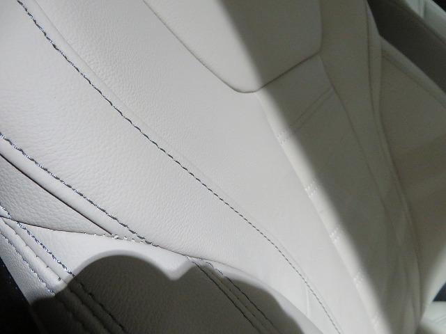 9000175A30251122W00212.jpg