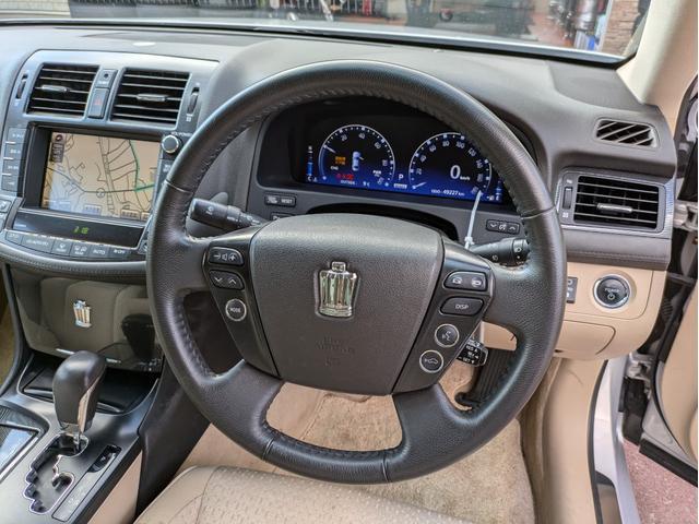 1002002A30241218W00108.jpg