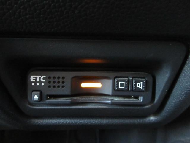 0541410A30251110W00212.jpg