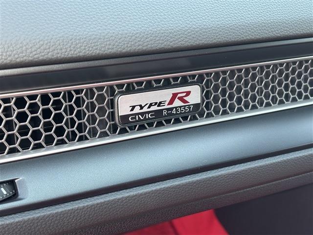 f65b50667dac1d5aba8f7f79a311165b.jpg