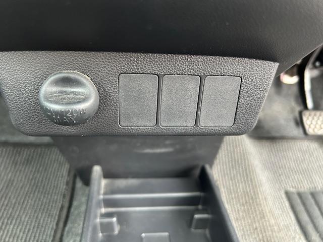 0208323A30250520W00118.jpg