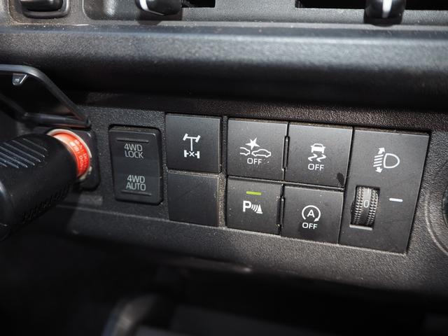 1002197A30251223W00117.jpg