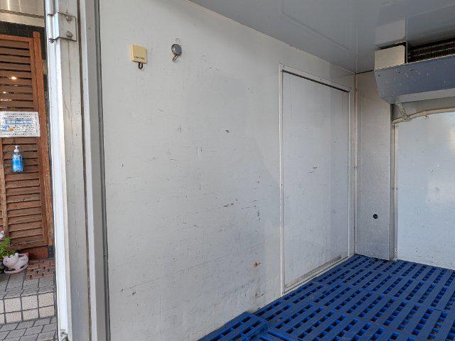 ddcce07ed370339bfa9ca405fd7dea04.jpg