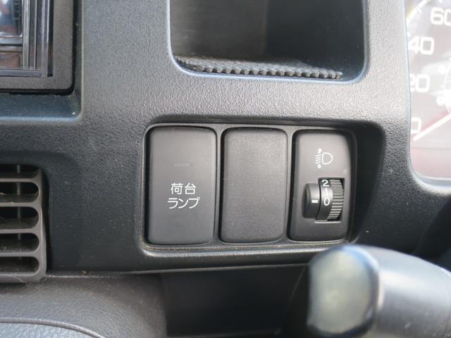 0903901A30260127W00413.jpg
