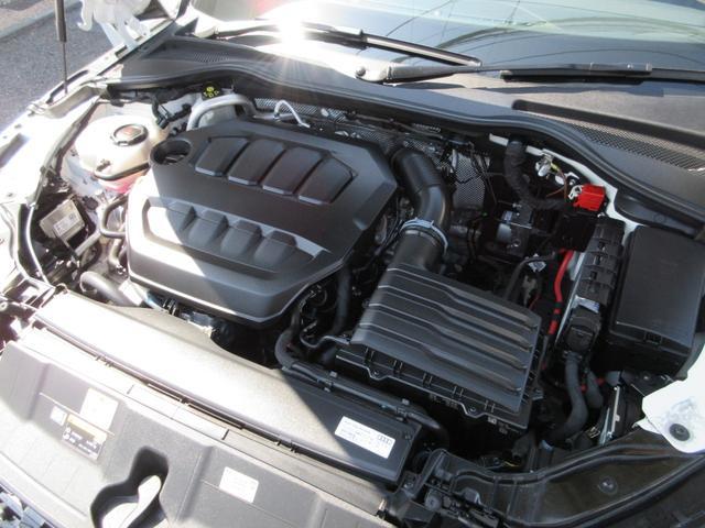 9510341A30260315W00118.jpg