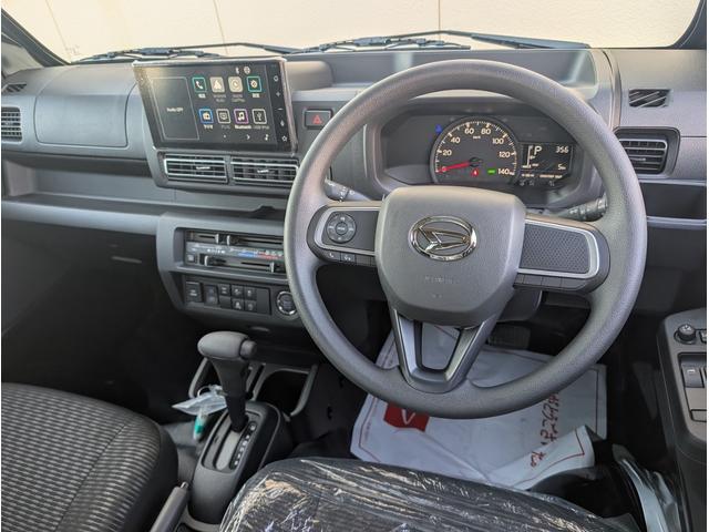 0902447A30260312W00215.jpg