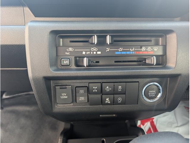 0902447A30260312W00218.jpg